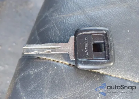 1993 Volvo 960 z USA, uszkodzony, nr VIN YV1KW9509P0012141